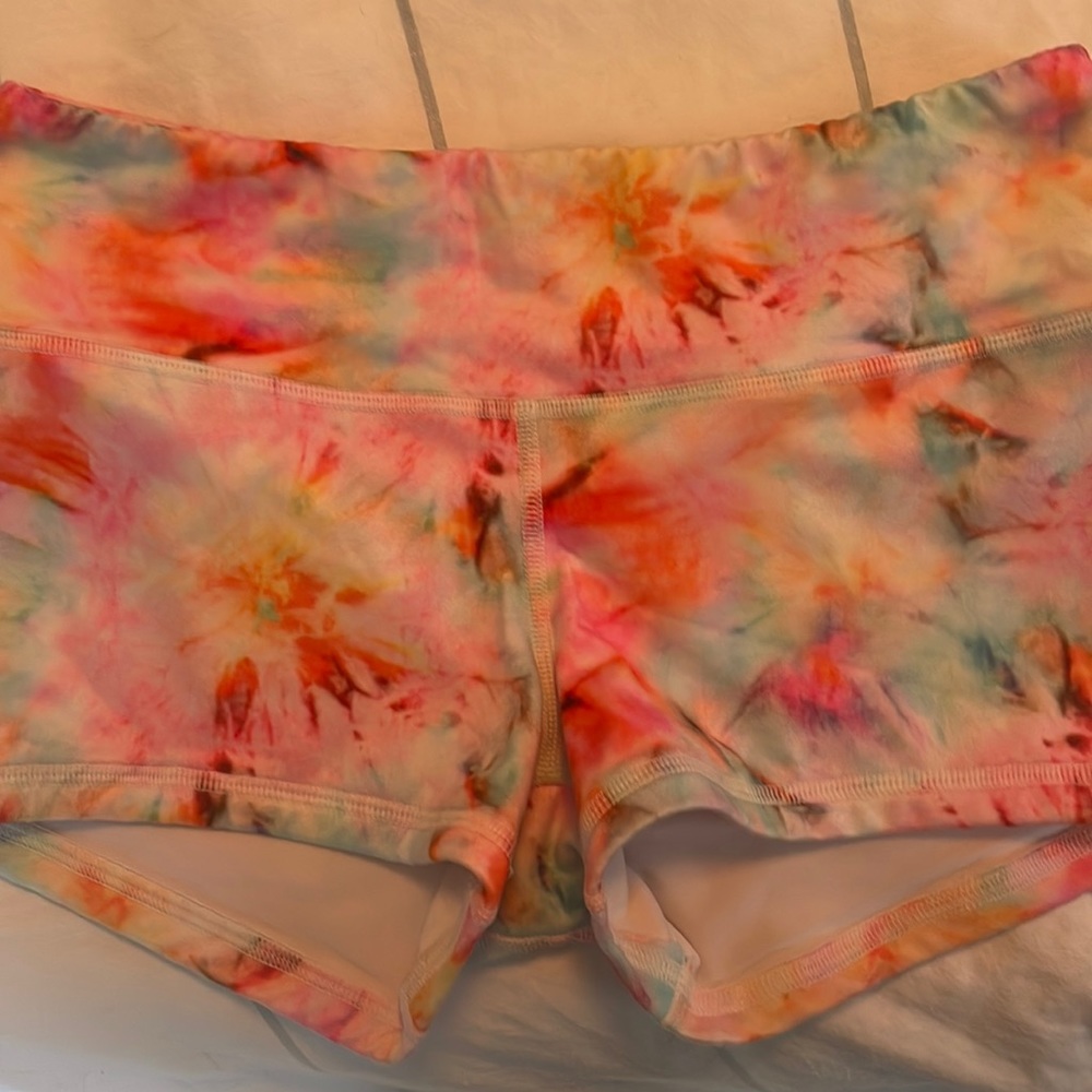 FLEO TIE-DYE SMALL GYM SHORTS WORN 2x
